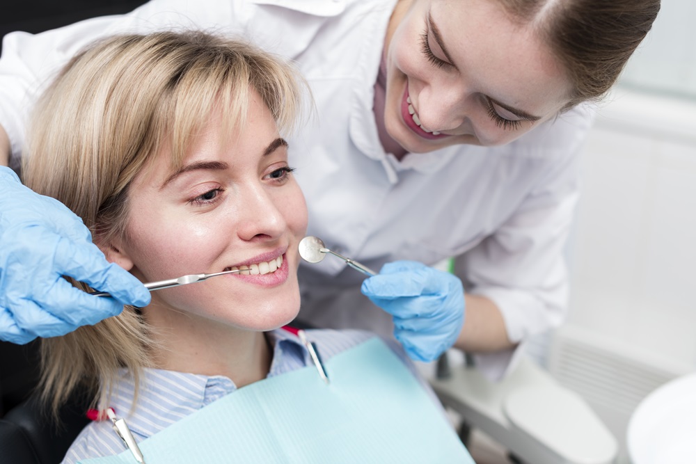 Guildford Seniors: What You Need to Know About Dentures, Implants & Oral Health After 60